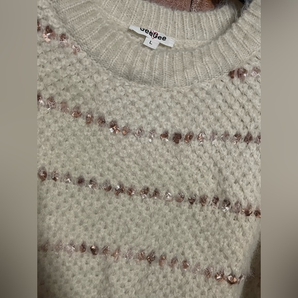 Geegee Fuzzy Sweater Sz L - Picture 5 of 8